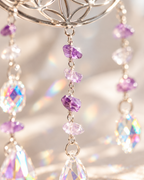 Sonnenfänger Amethyst - mit facettierten Kristallanhängern